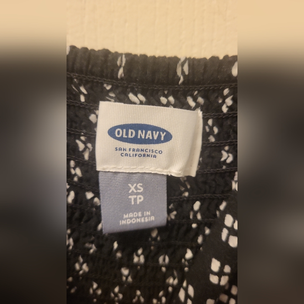 Old Navy Women's Black Fit & Flare Spaghetti Strap Dress - Picture 3 of 4